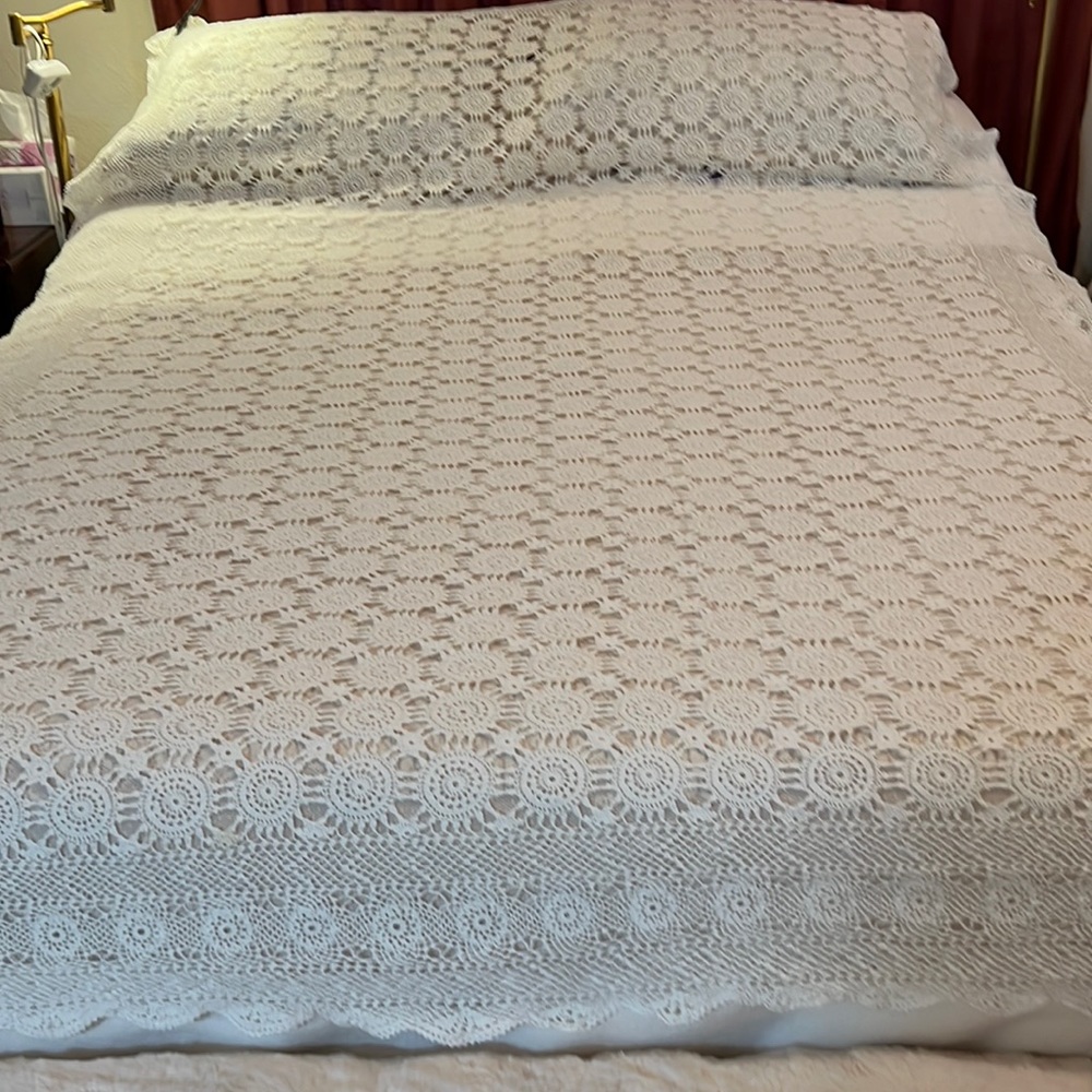 🎁CROCHETED HEIRLOOM BEDSPREAD COVERLET HANDMADE ONE OF A KIND VTG LIKE NEW COND